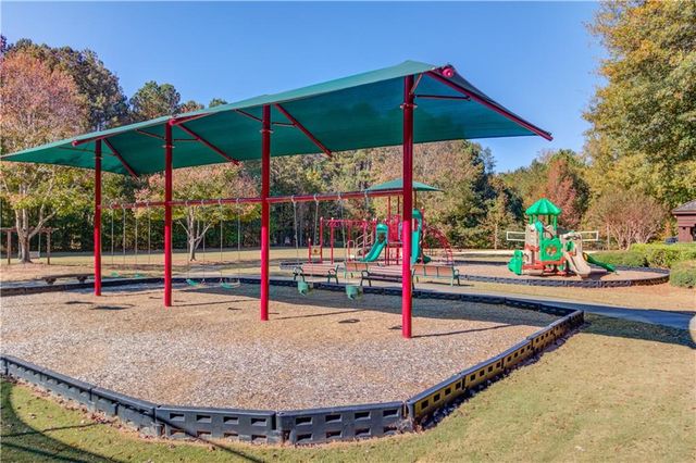 445 Big Bend Trail, Sugar Hill, GA 30518