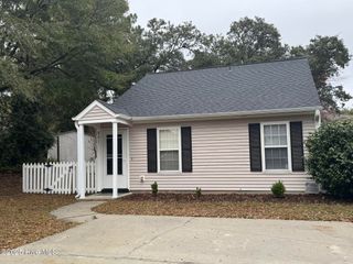 821 Summertree Lane, Wilmington, NC 28412