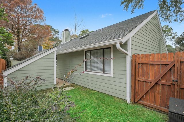 1131 Daffodil Lane, Mount Pleasant, SC 29464