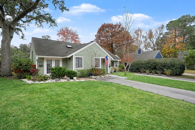 1131 Daffodil Lane, Mount Pleasant, SC 29464