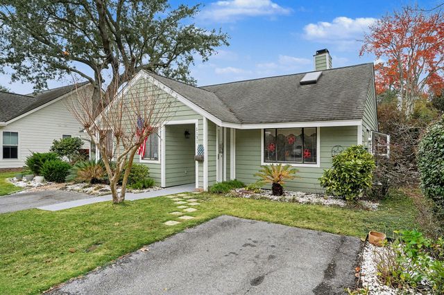 1131 Daffodil Lane, Mount Pleasant, SC 29464