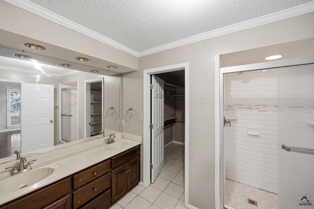 1215 Craddock Way, Macon, GA 31210