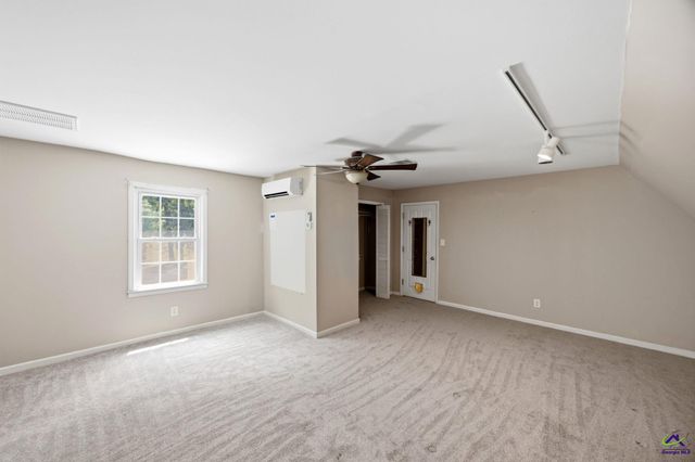 1215 Craddock Way, Macon, GA 31210
