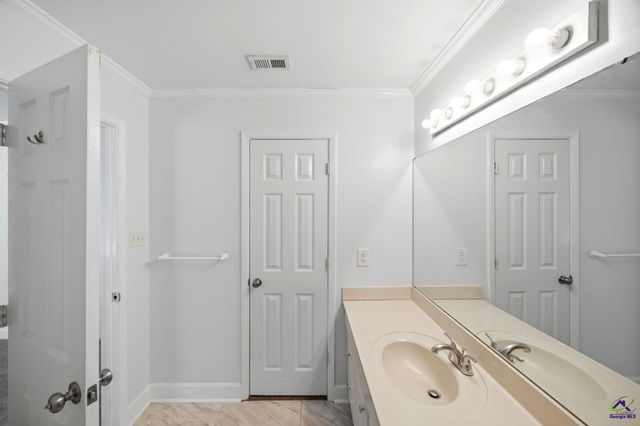 1215 Craddock Way, Macon, GA 31210
