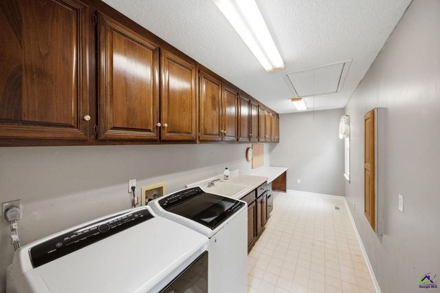 1215 Craddock Way, Macon, GA 31210