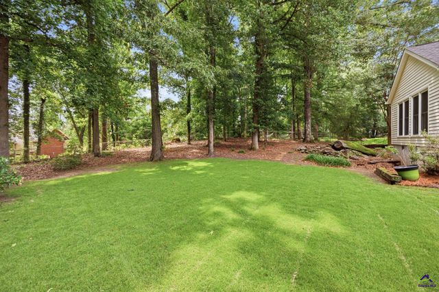 1215 Craddock Way, Macon, GA 31210