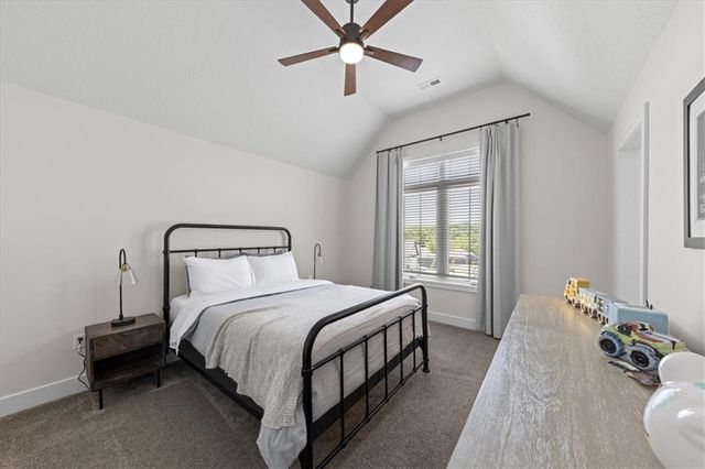 5587 Thousand Oaks Drive, Parkville, MO 64152