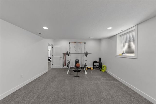 5587 Thousand Oaks Drive, Parkville, MO 64152