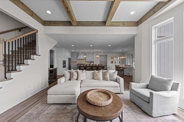 5587 Thousand Oaks Drive, Parkville, MO 64152