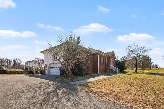 1510 Rapids Rd, Portland, TN 37148