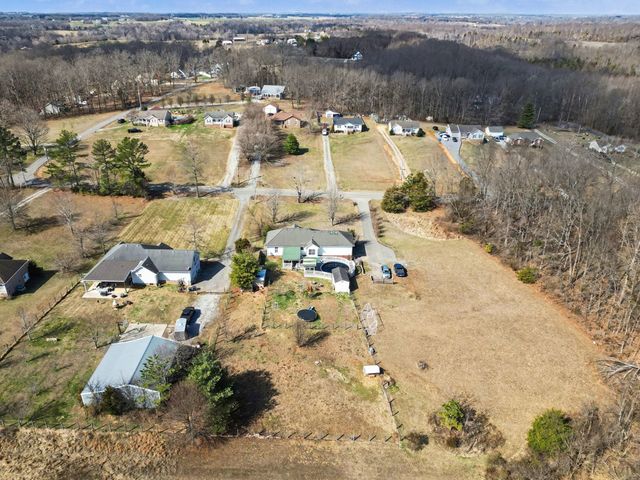 1510 Rapids Rd, Portland, TN 37148