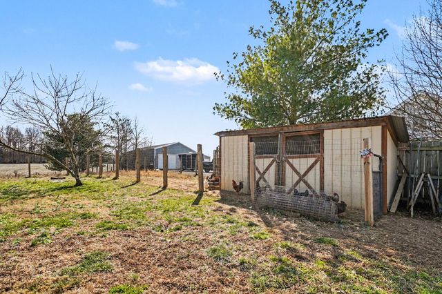 1510 Rapids Rd, Portland, TN 37148