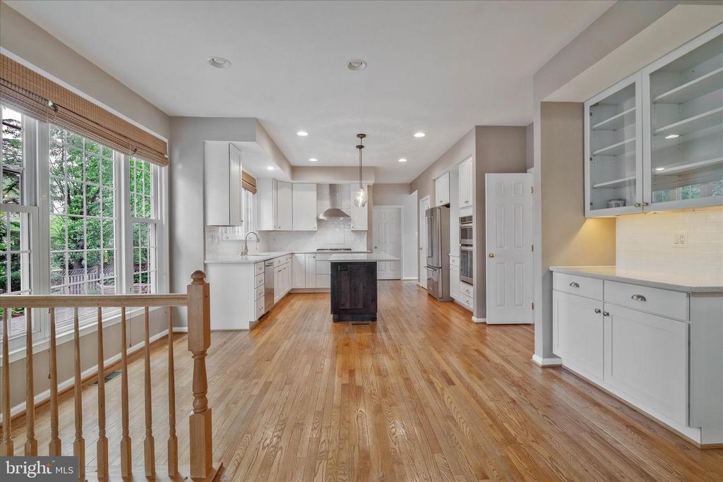 Image 17 of property listing at 8285 GLENMAR RD, Ellicott City, MD 21043