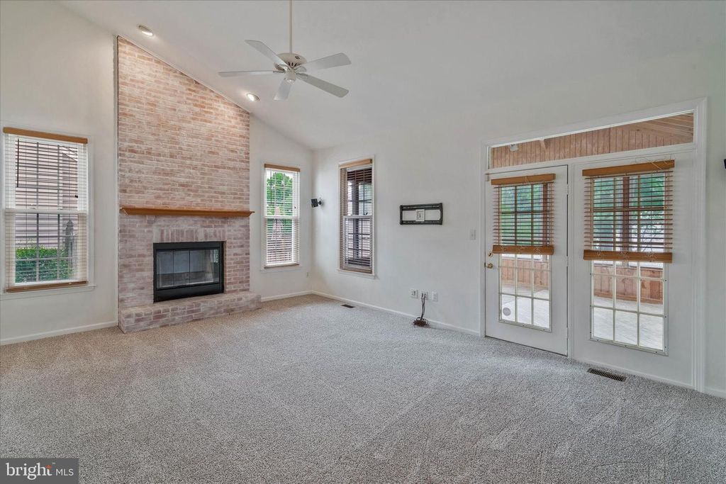 Image 18 of property listing at 8285 GLENMAR RD, Ellicott City, MD 21043