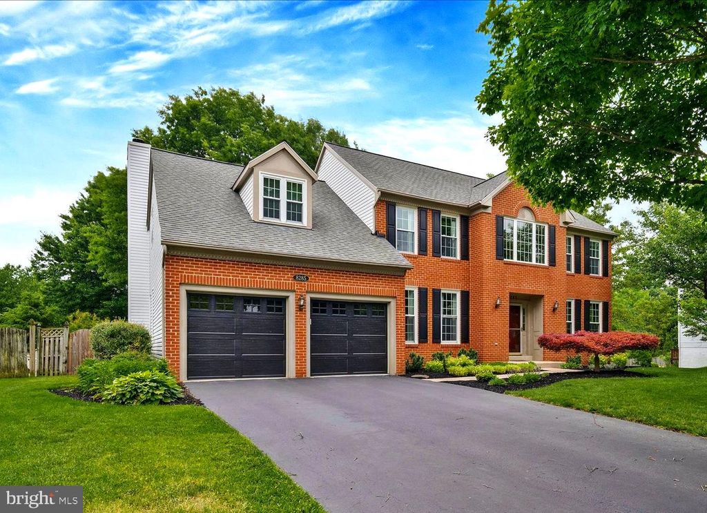 Image 2 of property listing at 8285 GLENMAR RD, Ellicott City, MD 21043