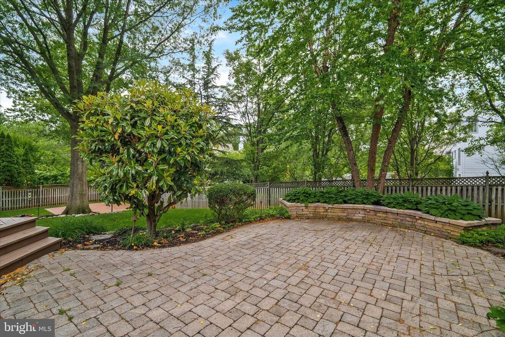 Image 32 of property listing at 8285 GLENMAR RD, Ellicott City, MD 21043