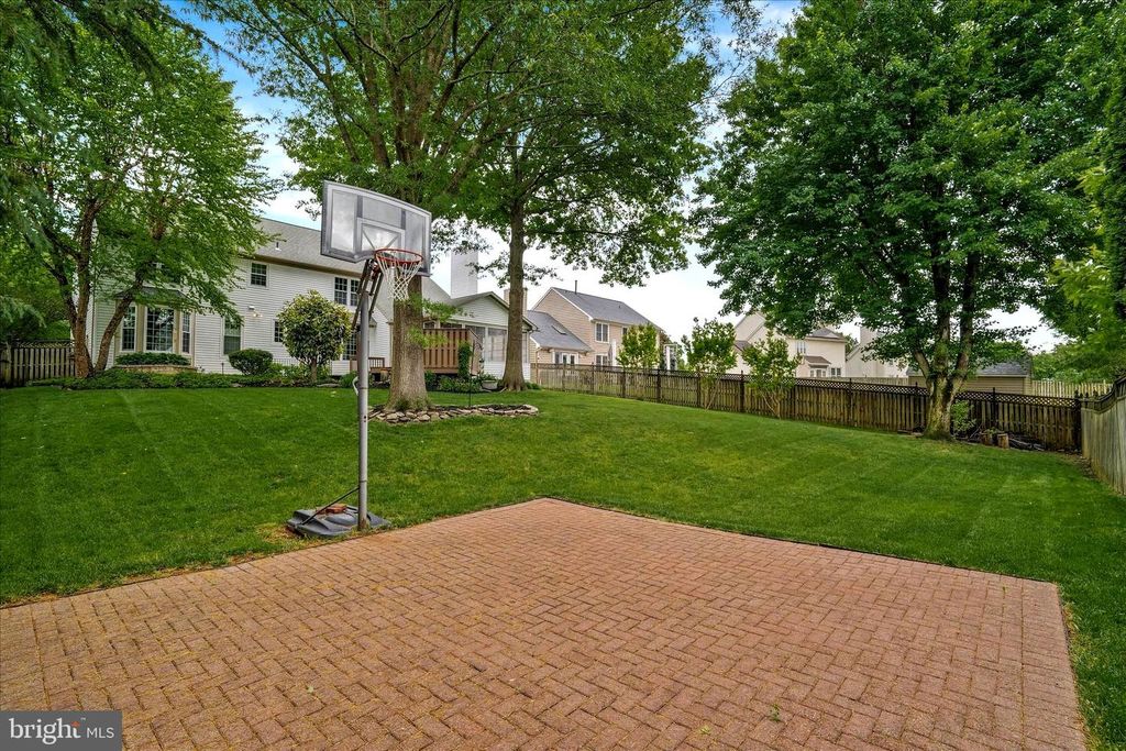 Image 34 of property listing at 8285 GLENMAR RD, Ellicott City, MD 21043