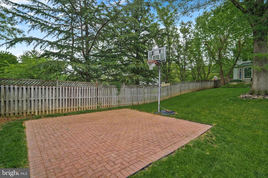 Image 35 of property listing at 8285 GLENMAR RD, Ellicott City, MD 21043