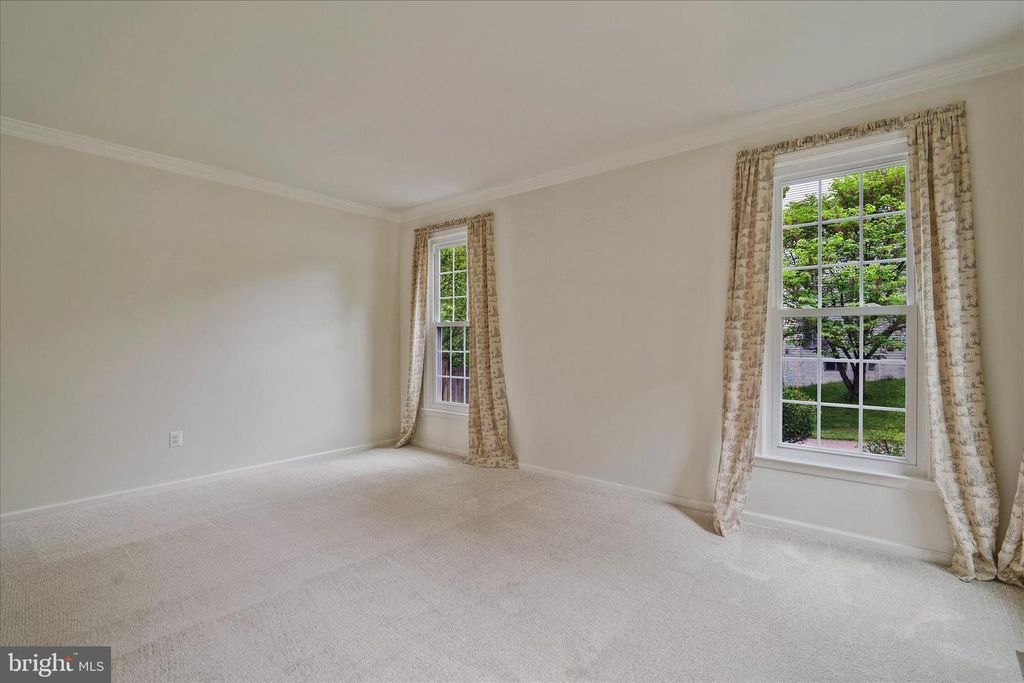 Image 3 of property listing at 8285 GLENMAR RD, Ellicott City, MD 21043