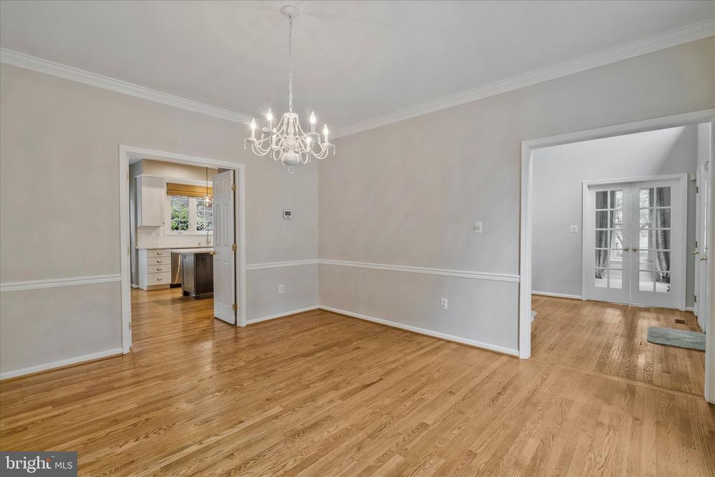Image 7 of property listing at 8285 GLENMAR RD, Ellicott City, MD 21043