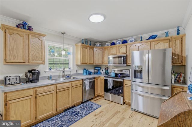 457 ROLLING LN, Harpers Ferry, WV 25425