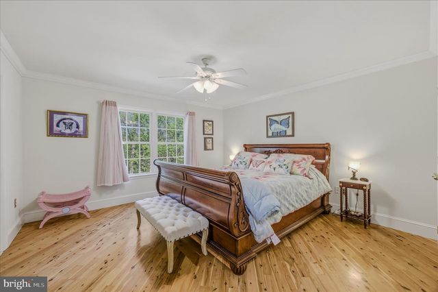 457 ROLLING LN, Harpers Ferry, WV 25425