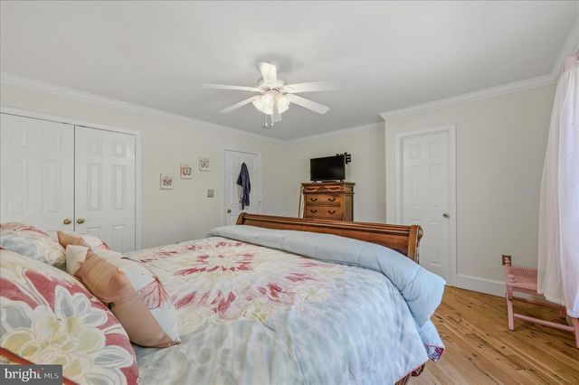 457 ROLLING LN, Harpers Ferry, WV 25425