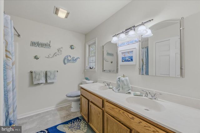 457 ROLLING LN, Harpers Ferry, WV 25425