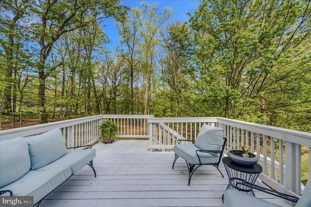 457 ROLLING LN, Harpers Ferry, WV 25425