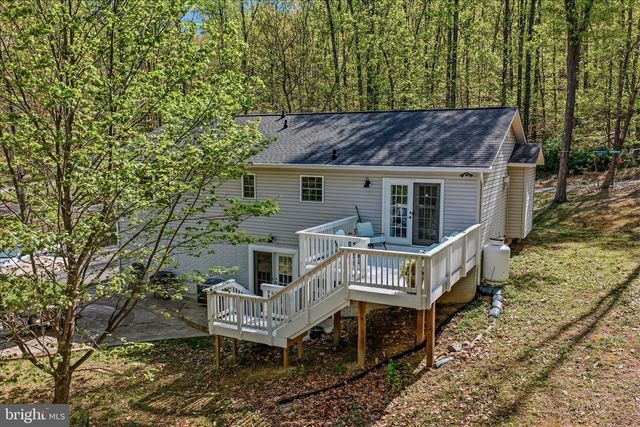 457 ROLLING LN, Harpers Ferry, WV 25425