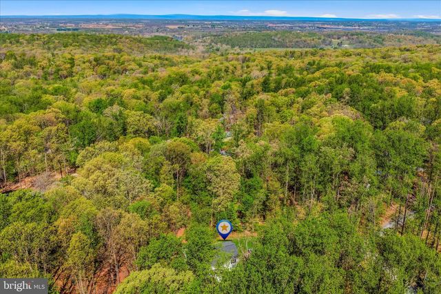 457 ROLLING LN, Harpers Ferry, WV 25425