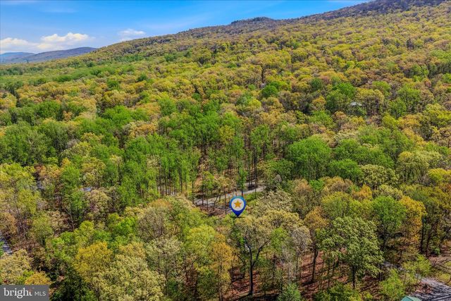 457 ROLLING LN, Harpers Ferry, WV 25425