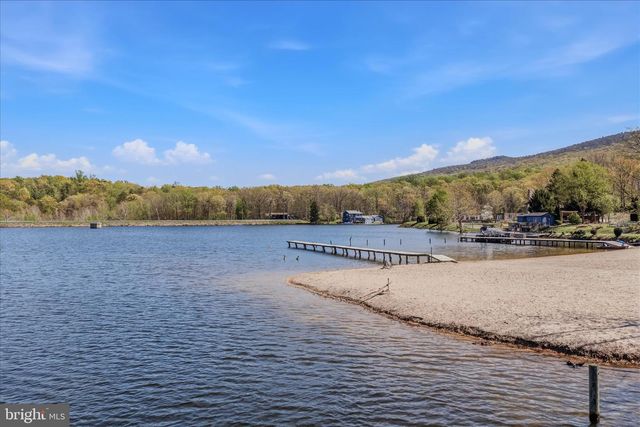 457 ROLLING LN, Harpers Ferry, WV 25425