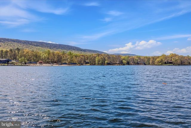 457 ROLLING LN, Harpers Ferry, WV 25425