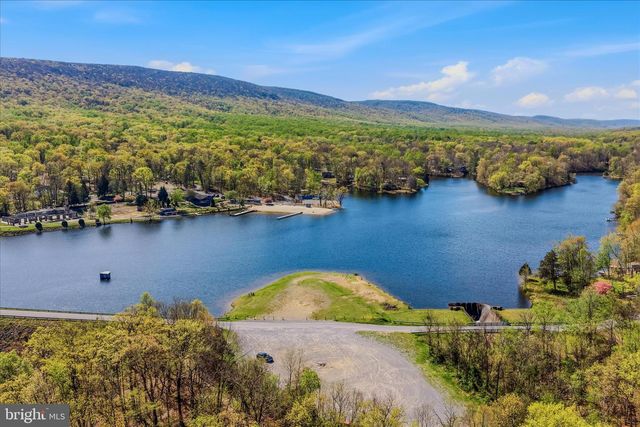 457 ROLLING LN, Harpers Ferry, WV 25425