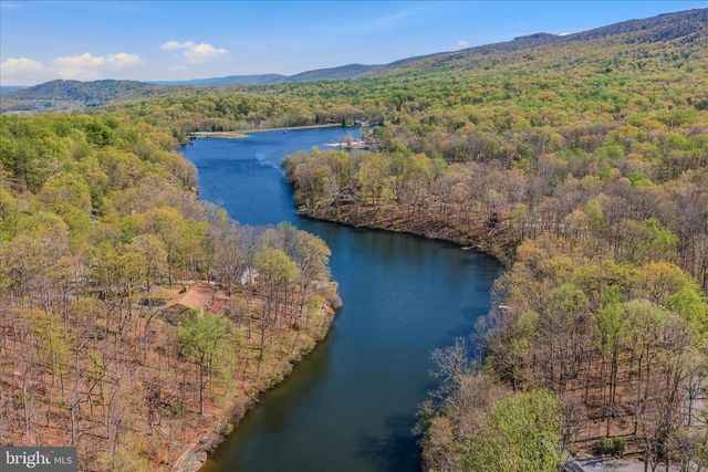 457 ROLLING LN, Harpers Ferry, WV 25425