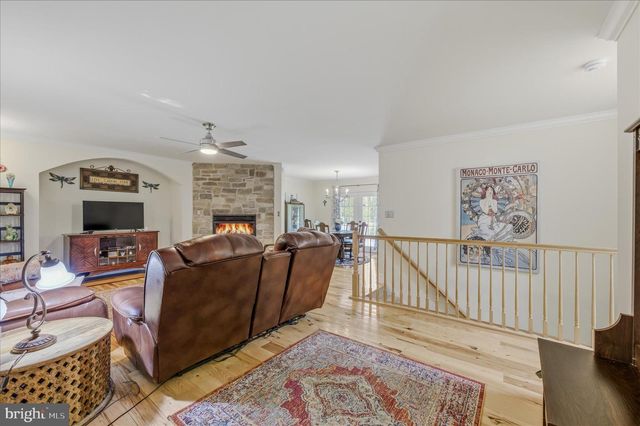 457 ROLLING LN, Harpers Ferry, WV 25425