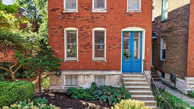 2016 Hickory Street, St Louis, MO 63104