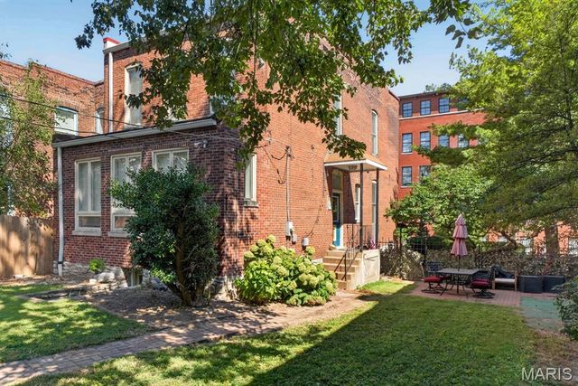 2016 Hickory Street, St Louis, MO 63104