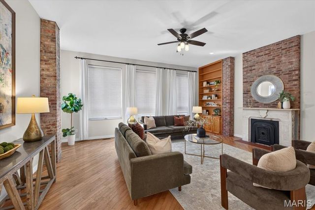 2016 Hickory Street, St Louis, MO 63104
