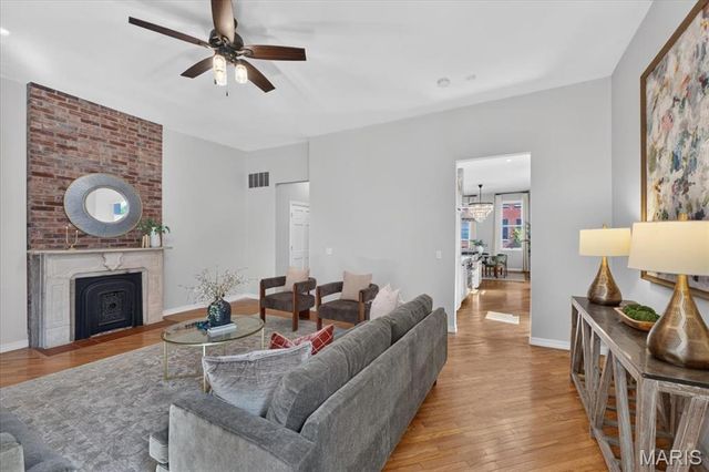 2016 Hickory Street, St Louis, MO 63104