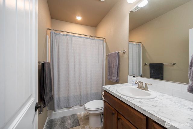 702 K St NE, Quincy, WA 98848