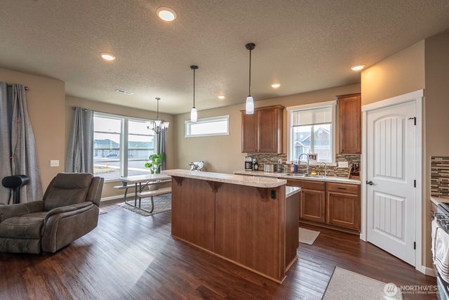 702 K St NE, Quincy, WA 98848