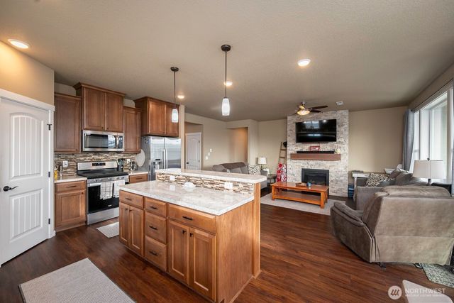 702 K St NE, Quincy, WA 98848