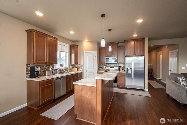 702 K St NE, Quincy, WA 98848