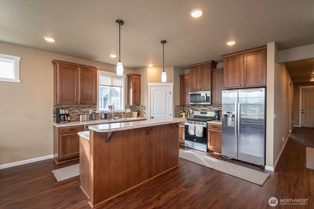 702 K St NE, Quincy, WA 98848