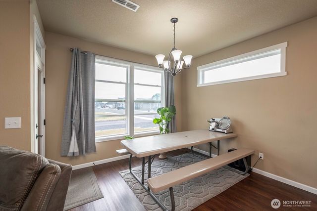 702 K St NE, Quincy, WA 98848