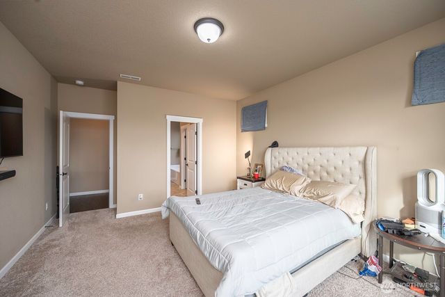 702 K St NE, Quincy, WA 98848