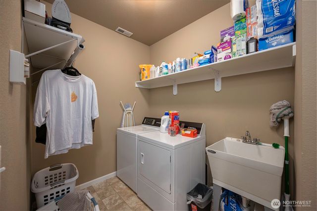 702 K St NE, Quincy, WA 98848