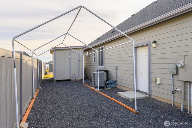 702 K St NE, Quincy, WA 98848